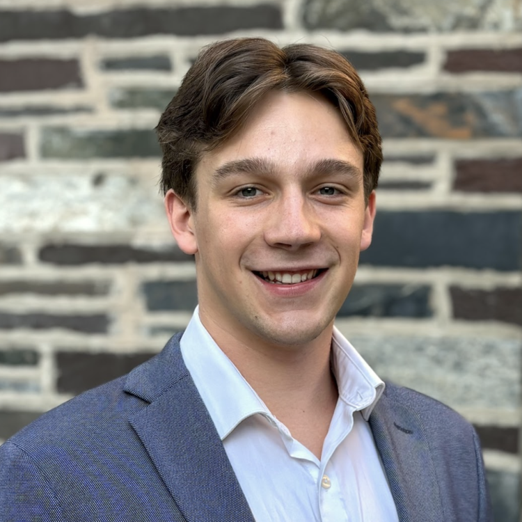 Kyle Gschwend headshot